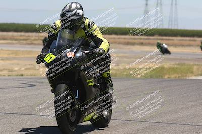 media/Jun-16-2024-Lets Ride (Sun) [[4ae6dd1f02]]/Group B/1220pm (Wheelie Bump)/